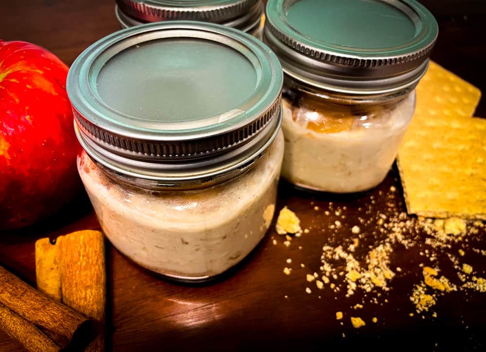 Pumpkin Pie overnight oats with cinnamon, apple, and graham crackers. 